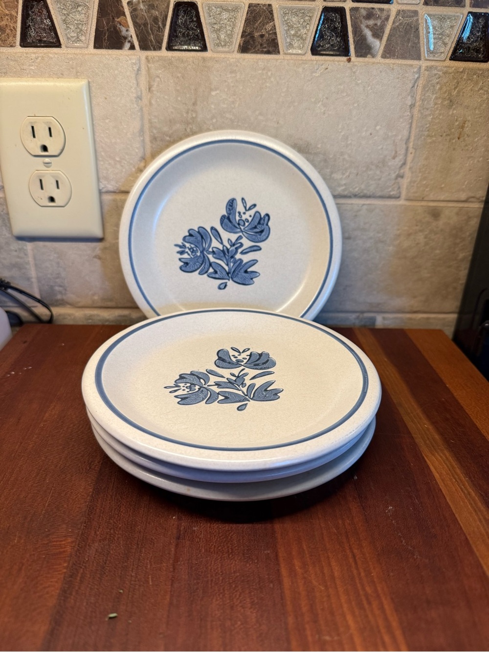 Pfaltzgraff Yorktowne Side Plates - Set of 4